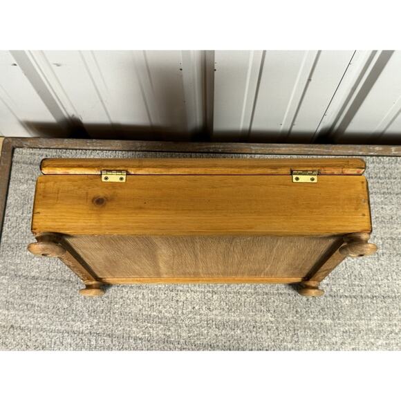 Beautiful Hand Carved Folk Art Box W Signed Painting On Inside- Kudu, Elk ? - Picture 6 of 13